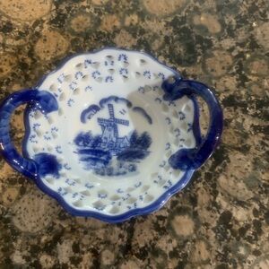 Holland Reticulated Delft Blue Bowl Dish Windmill Cutout Hearts Dutch EUC